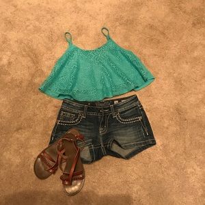 Mid drift teal tank